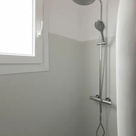 Grozos Gæstehus Páros