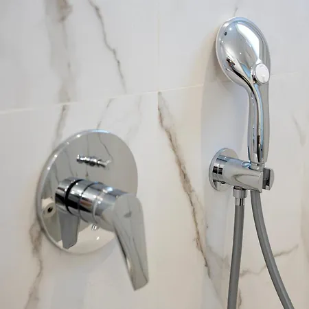 Grozos Gæstehus Páros